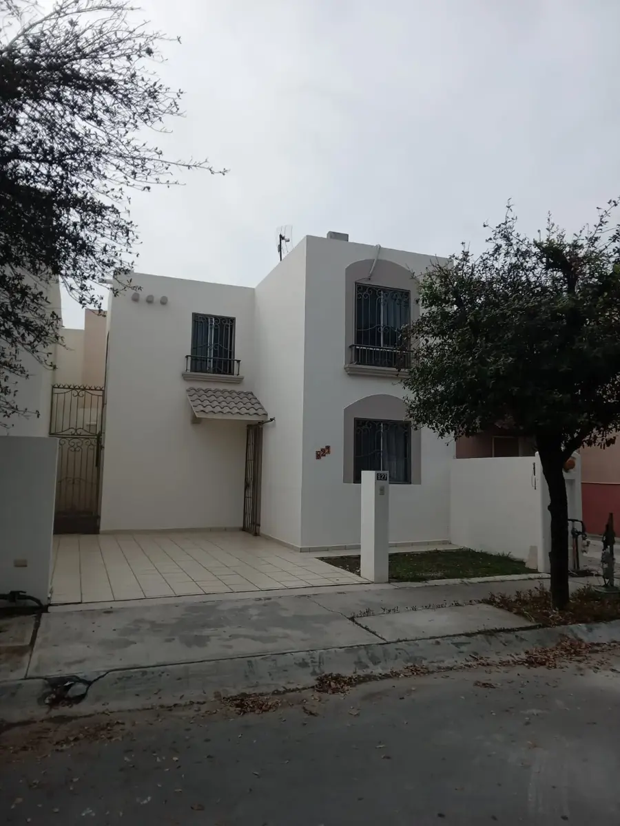 Casa en renta en Jacarandas, Apodaca — foto 1 de 17