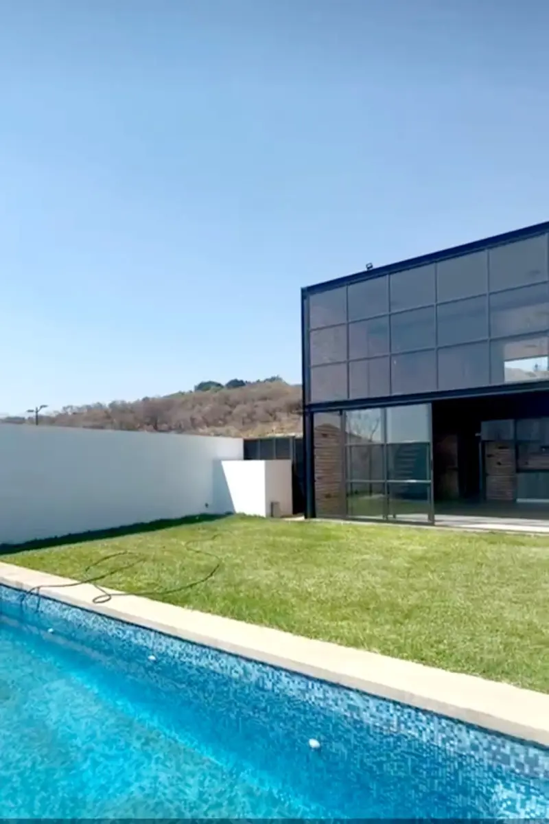 Casa en venta en Jardines de Zoquipa, Cuernavaca — foto 1 de 14