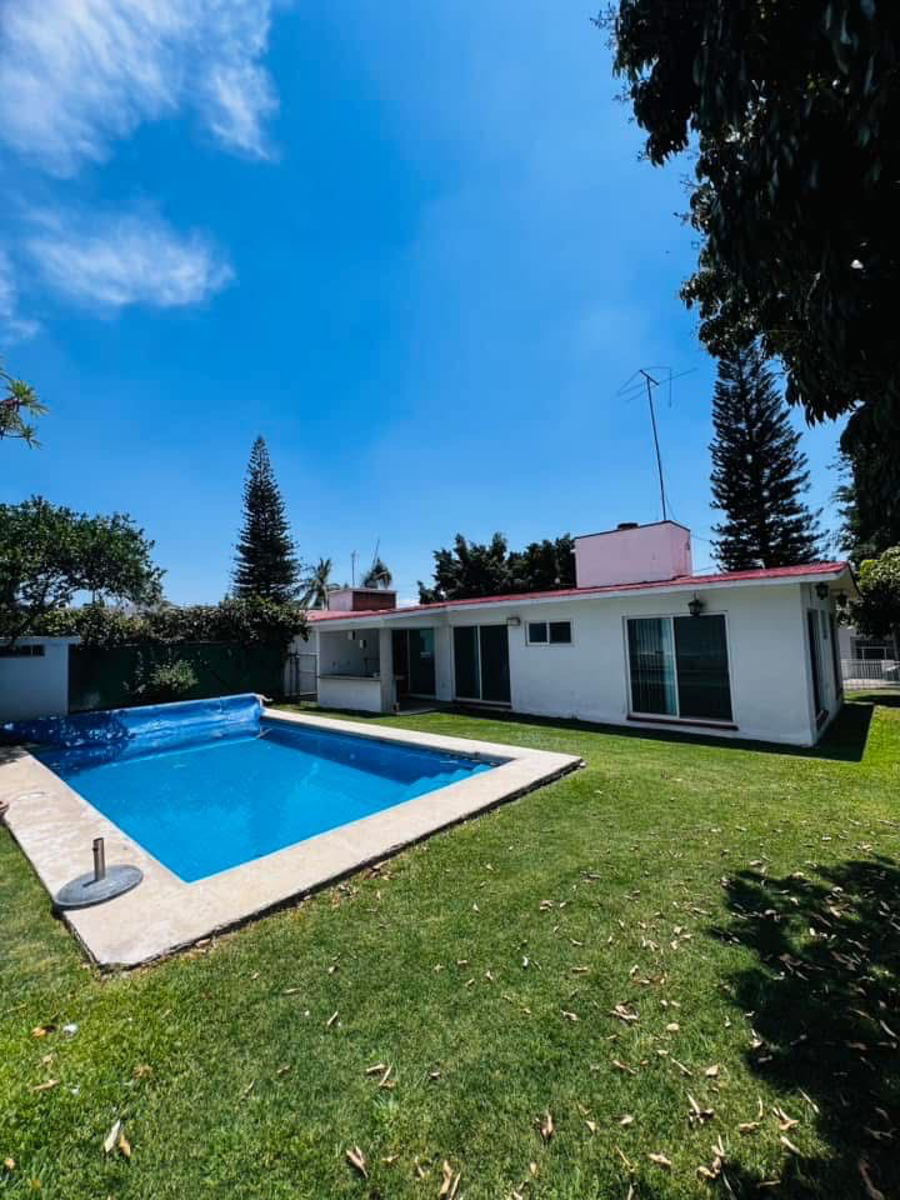 Casa en venta en Lomas de Cocoyoc, Atlatlahucan — foto 1 de 11