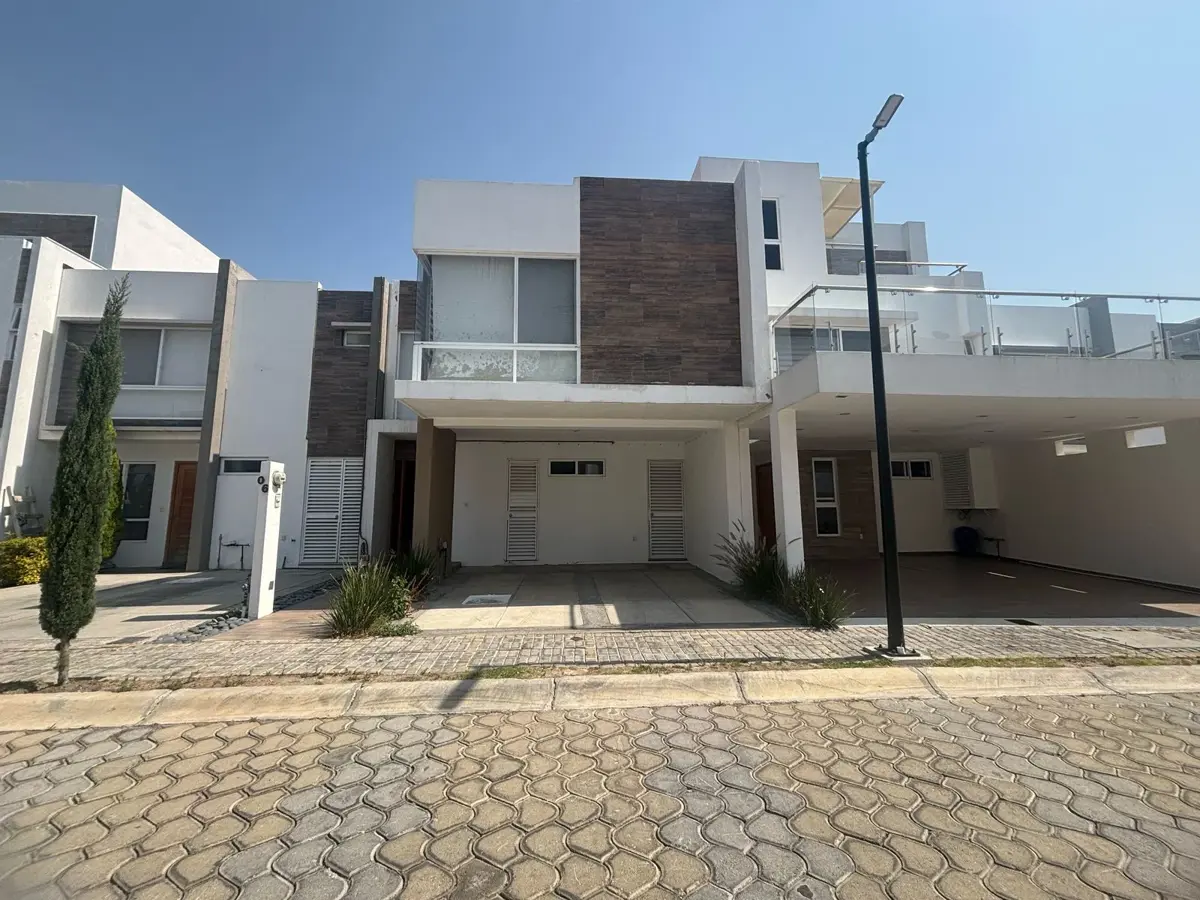 Casa en renta en Lomas de Angelópolis, Ocoyucan — foto 1 de 12