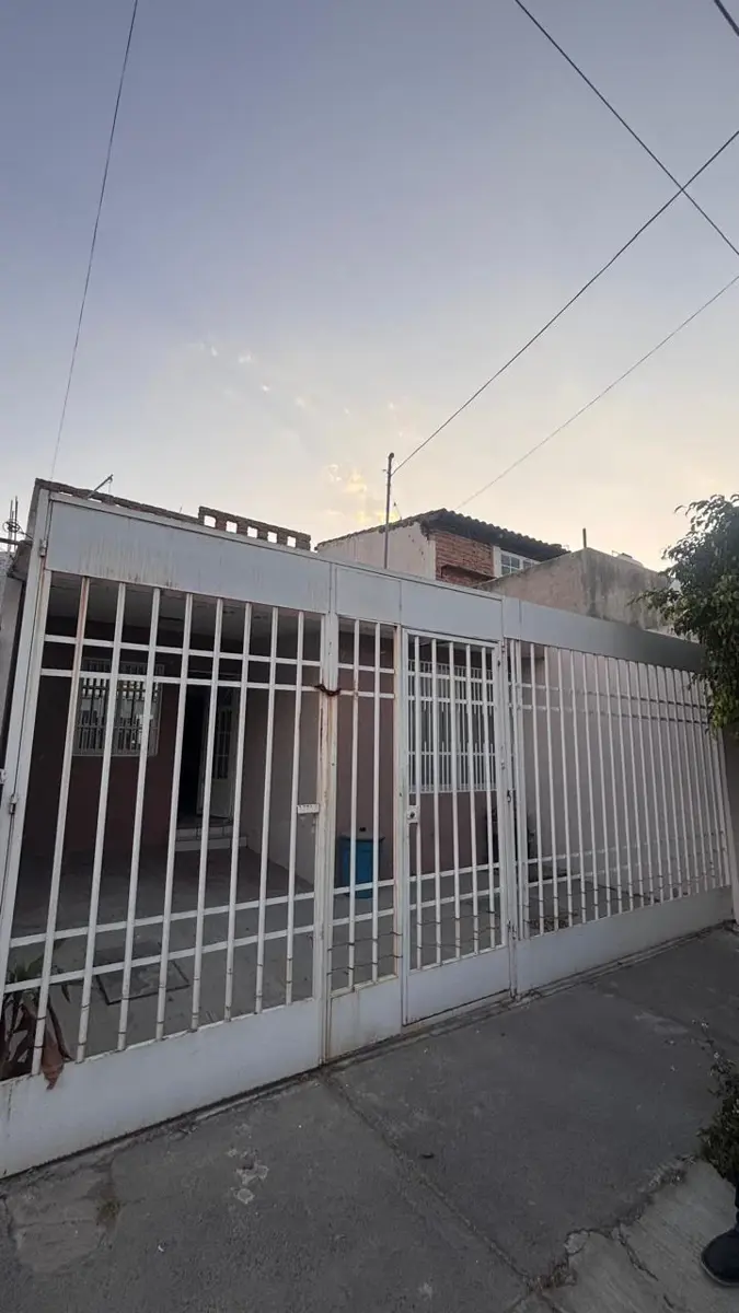 Casa en venta en Arboledas Del Sur, Guadalajara — foto 1 de 16
