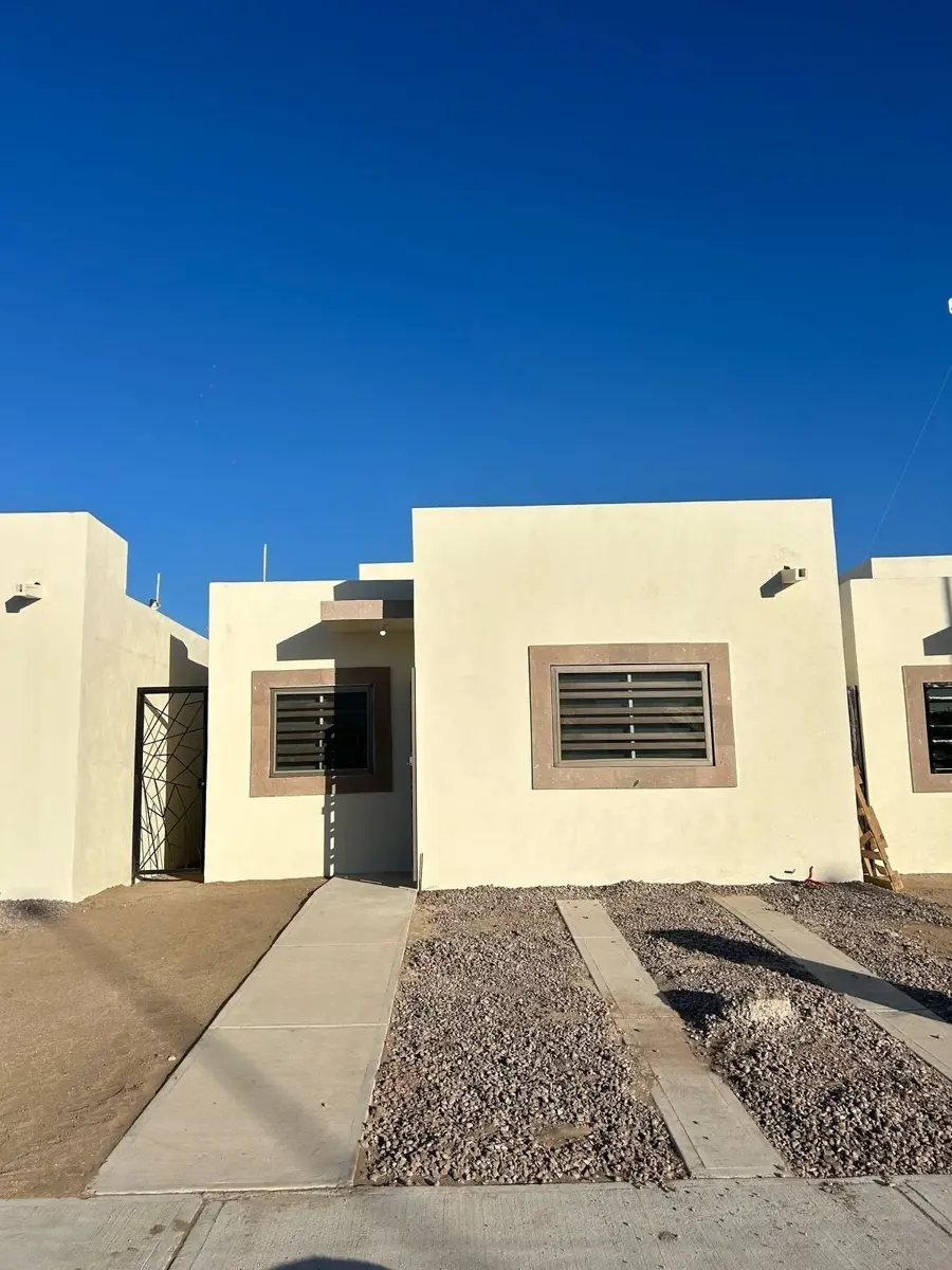 Casa en renta en Altamira Residencial, La Paz — foto 1 de 8