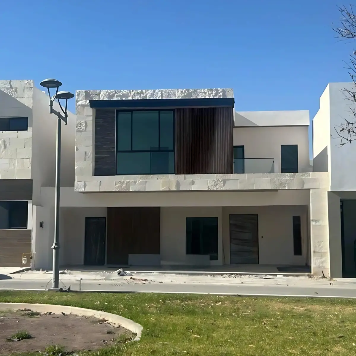 Casa en venta en Rincón de los Encinos, Saltillo — foto 1 de 14