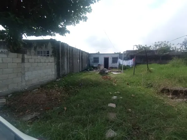 VENDO TERRENO CON VIVIENDA EN ZONA TEJERÍA