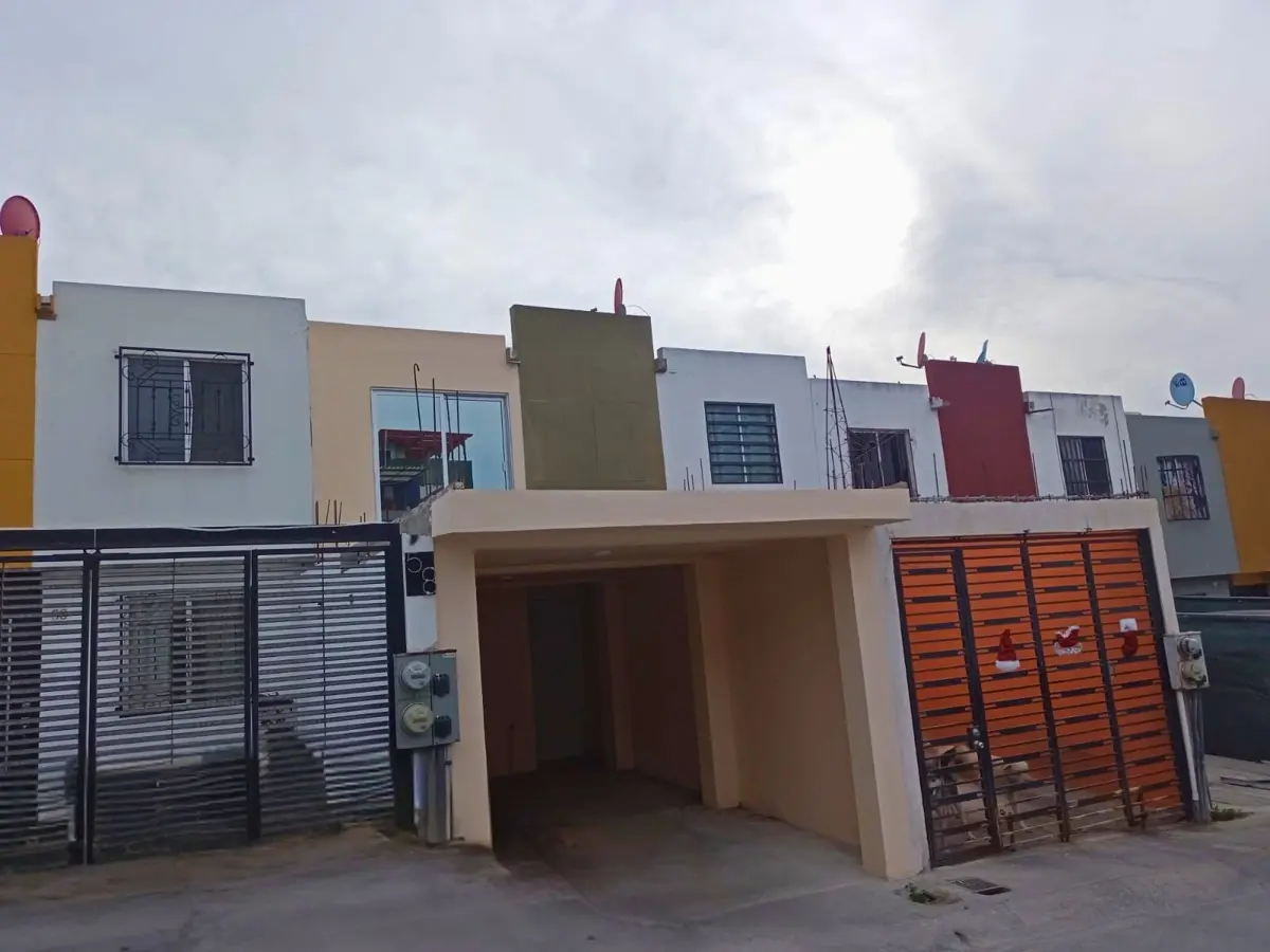 Casa en venta en Las Villas Santa Fe, Tijuana — foto 1 de 18