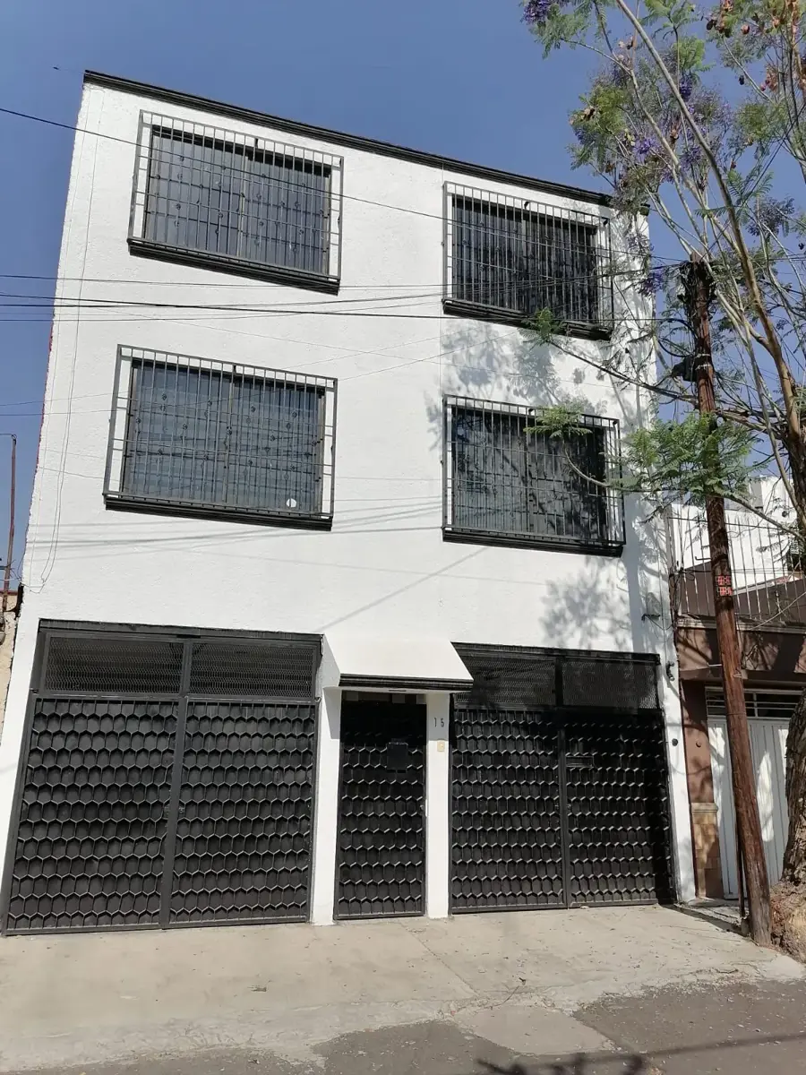 Casa en venta en Prados de Coyoacán, Coyoacán — foto 1 de 17