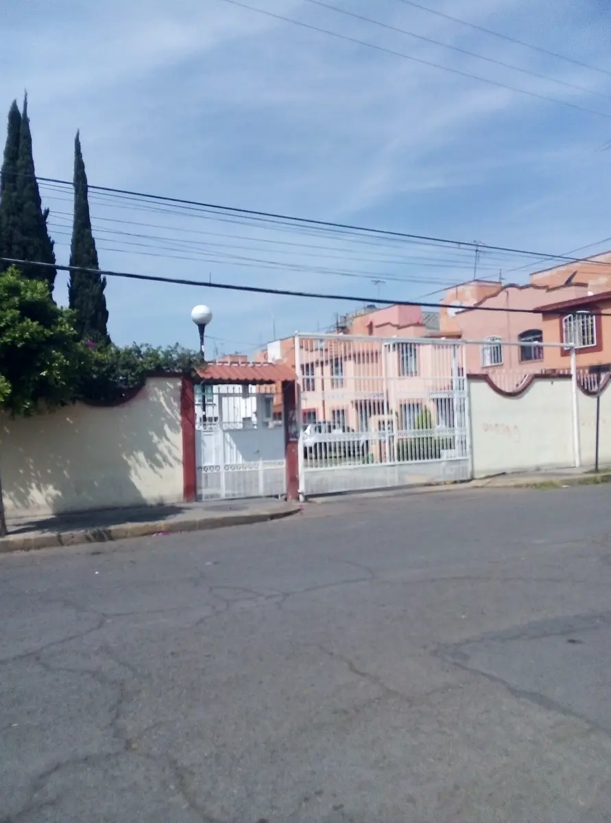 Casa en venta en San Buenaventura, Ixtapaluca — foto 1 de 13