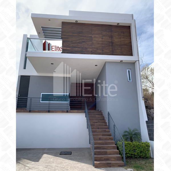 CASA EN VENTA EN CUMBRES DEL LAGO JURIQUILLA QUERÉTARO