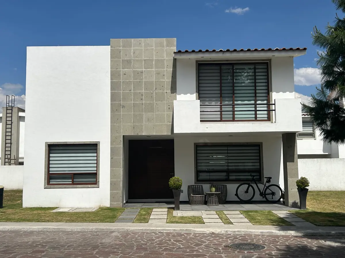 Casa en venta en Condado del Valle, Metepec — foto 1 de 32
