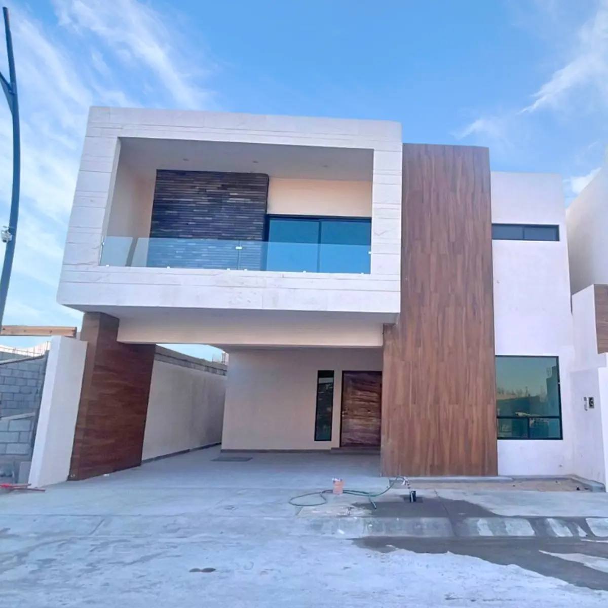 Casa en venta en Villa Fontana, Saltillo — foto 1 de 9