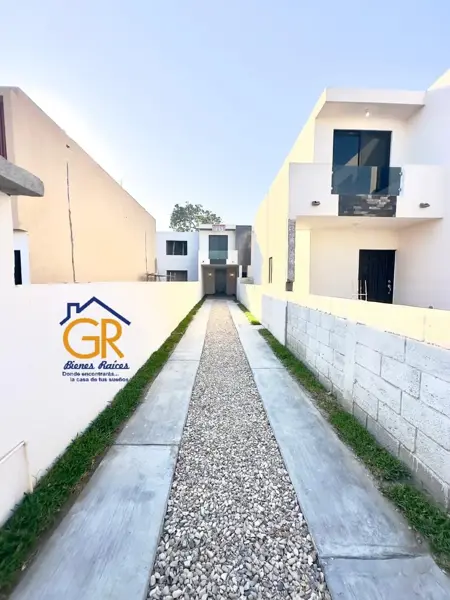 Casa en venta en Jardines de Champayán 1, Tampico — foto 2 de 14