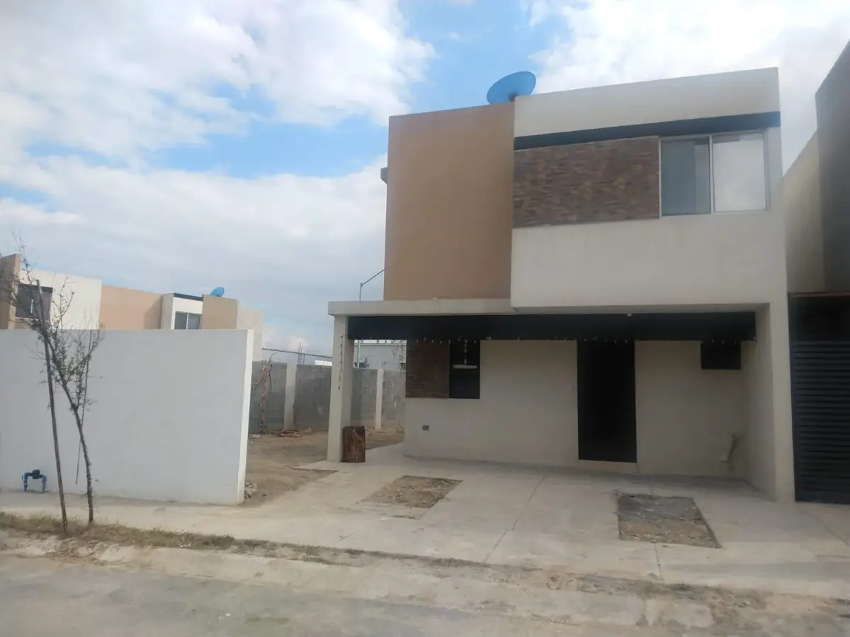 Casa en renta en Paseo Amberes, Guadalupe — foto 1 de 10