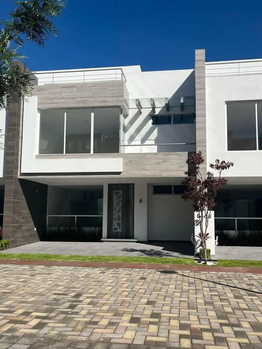 Casa en renta en Paseos de Morillotla, San Andrés Cholula — foto 1 de 15
