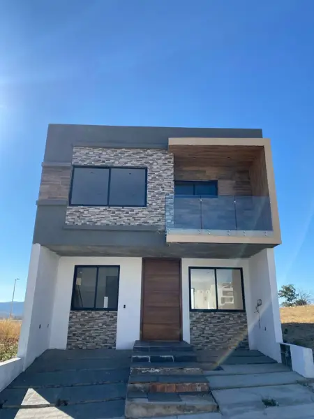 CASA EN VENTA EN TLAJOMULCO DE ZUÑIGA