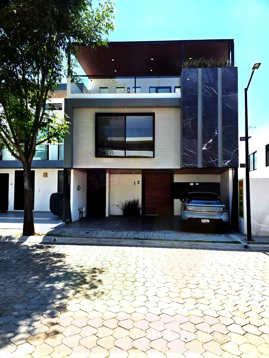 Casa en venta en Lomas de Angelópolis, San Andrés Cholula — foto 1 de 21