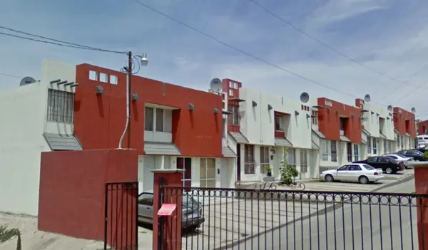 Casa en venta en El Laurel I, Tijuana — foto 2 de 12