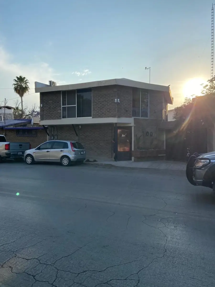 Casa en venta en Navarro, Torreón — foto 1 de 19