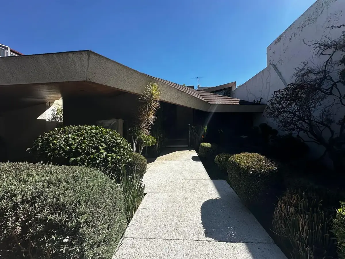 Casa en venta en Lomas de Tecamachalco, Naucalpan de Juárez — foto 1 de 42