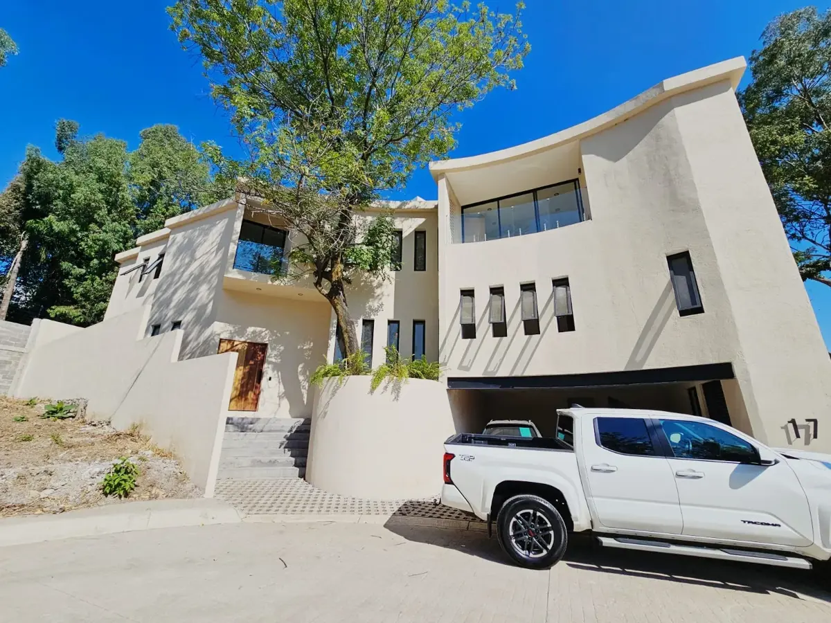 Casa en venta en Lomas de la Selva, Cuernavaca — foto 1 de 17
