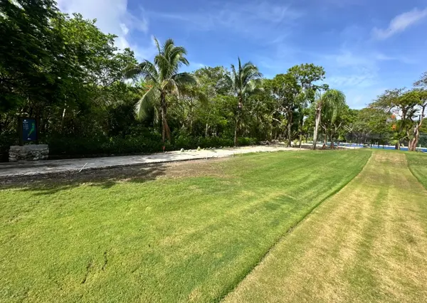 Terreno en venta en Puerto Aventuras, Solidaridad — foto 2 de 10