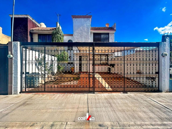 Casa en Boulevares 2da Sección
