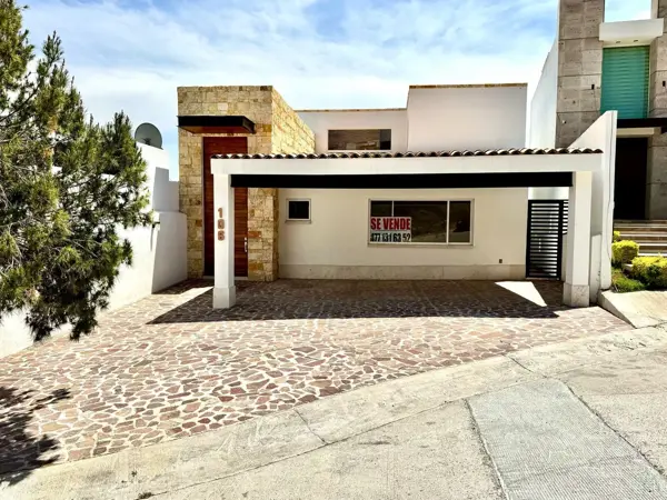 Casa en venta en Porta Fontana, León — foto 2 de 19