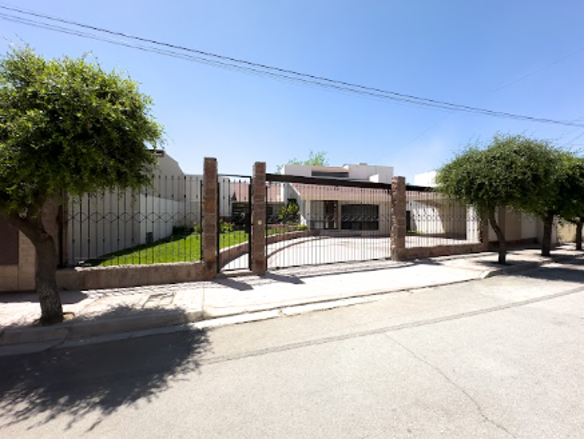 Casa en venta en Residencial Campestre la Rosita, Torreón — foto 1 de 15