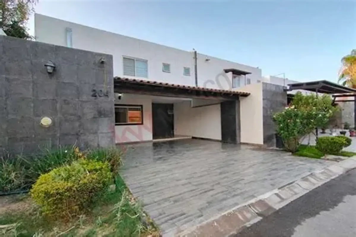 DEPARTAMENTO AMUEBLADO EN RENTA EN CERRADA CON VIGILANCIA