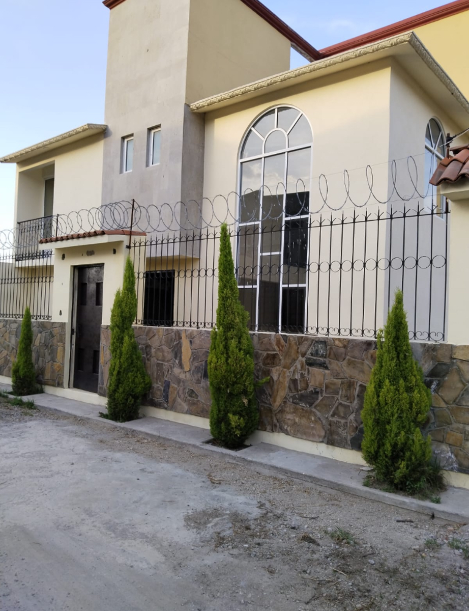 Casa en venta en San Bartolome Tlaltelulco, Metepec — foto 1 de 12