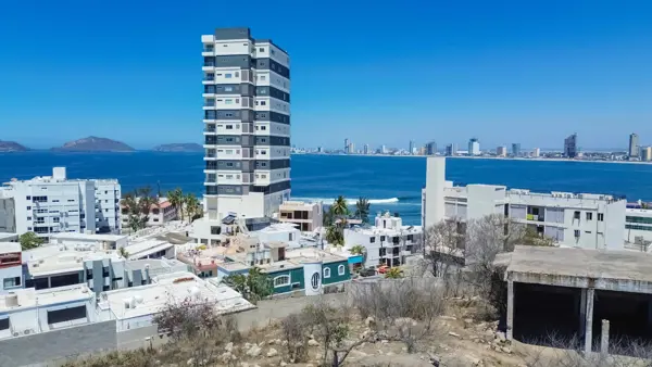 Terreno en venta en Mazatlán Centro, Mazatlán — foto 2 de 14