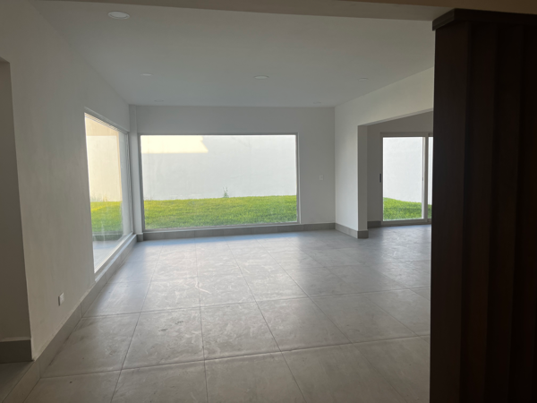 Casa en fraccionamiento privado en el norte de Saltillo, en venta