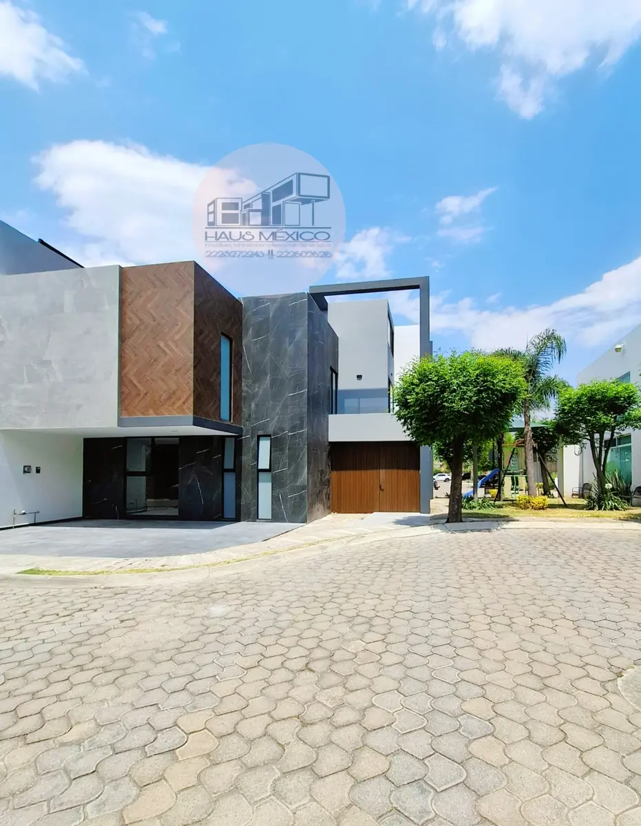 Casa en venta en Lomas de Angelópolis, San Andrés Cholula — foto 1 de 21