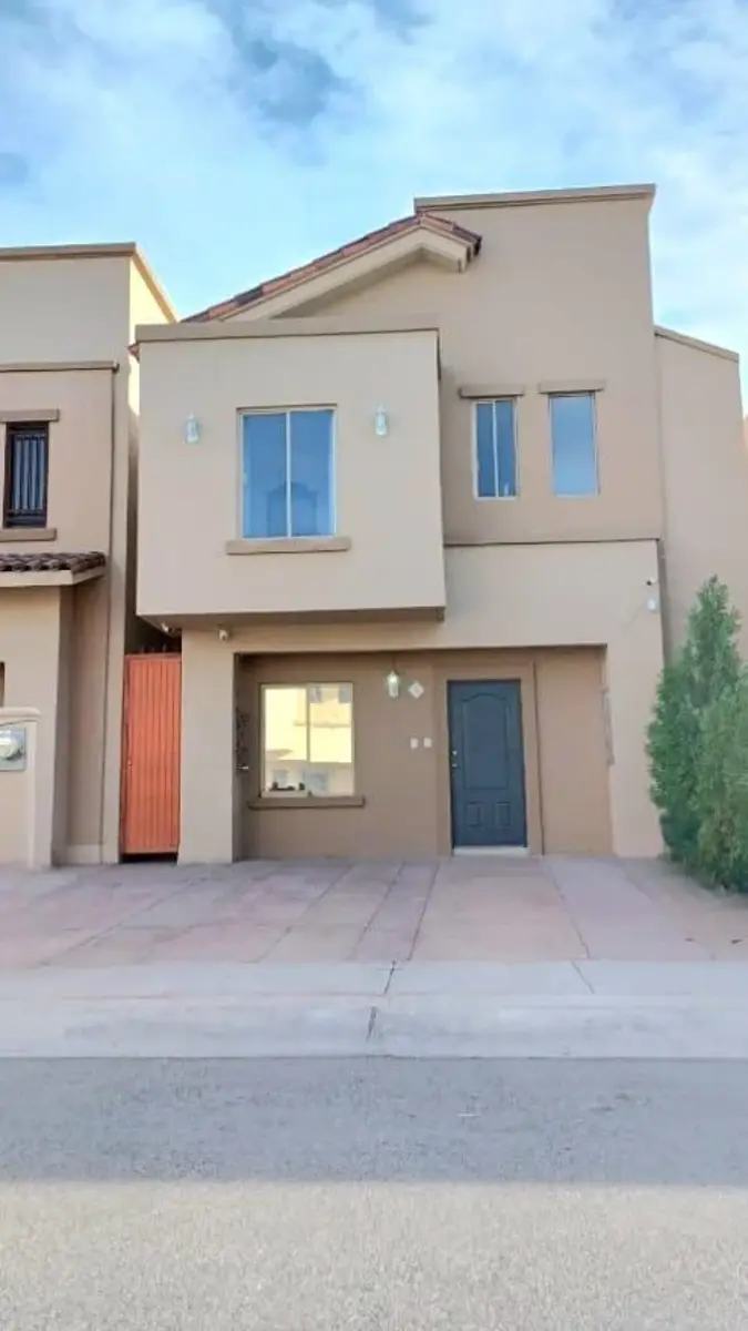 Casa en venta en Real de Toledo Residencial, Hermosillo — foto 1 de 8
