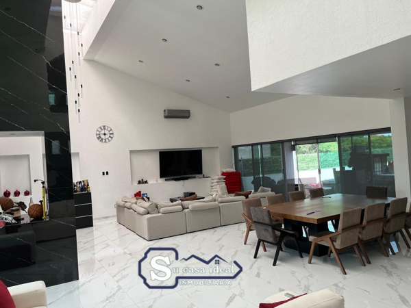 Casa en venta en Lomas de Cocoyoc, Atlatlahucan — foto 2 de 33