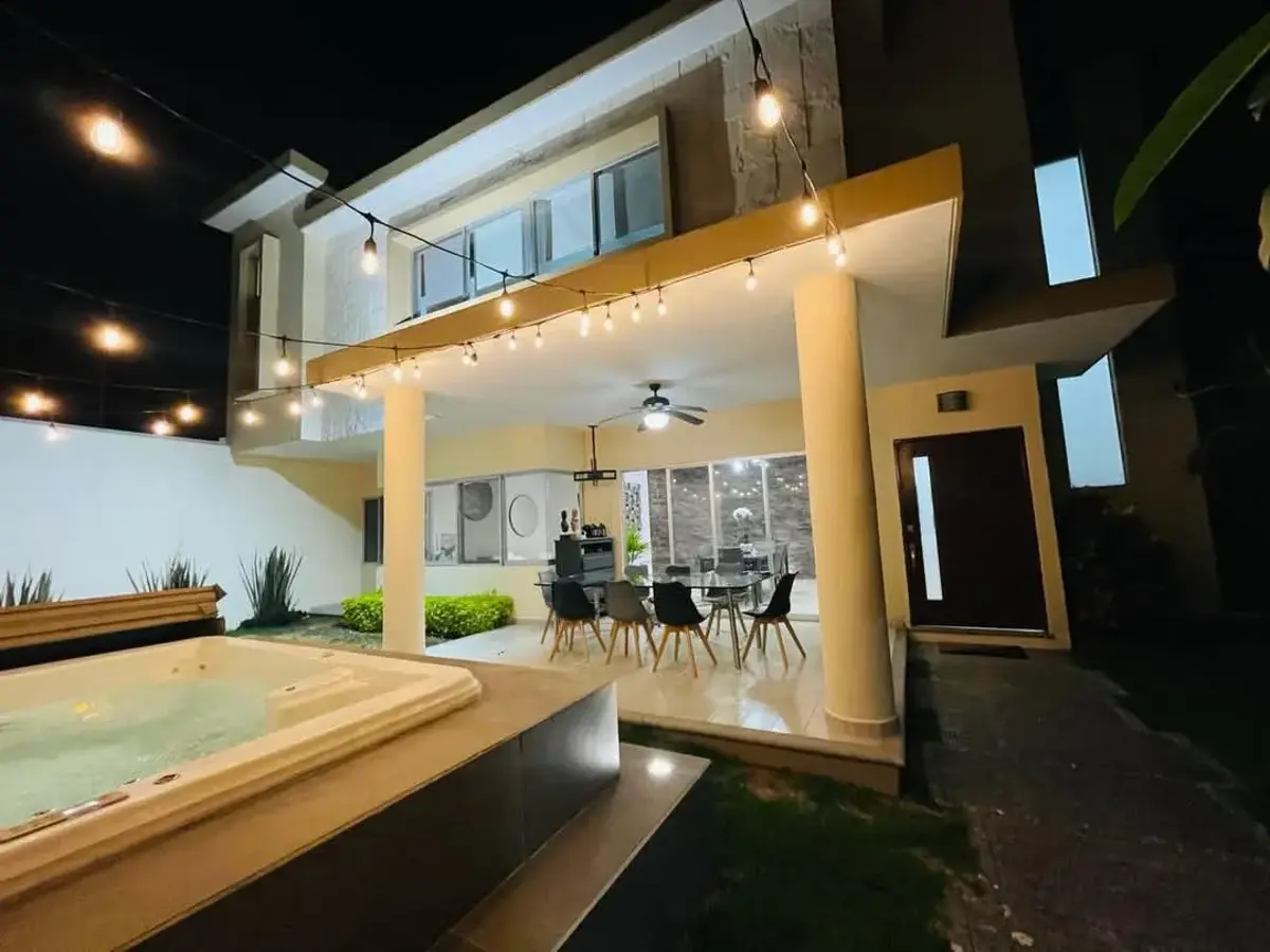 Casa en venta en Rancho Cortes, Cuernavaca — foto 1 de 9
