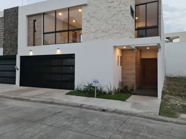 Casa en venta en Lomas del Dorado, Boca del Río — foto 2 de 36