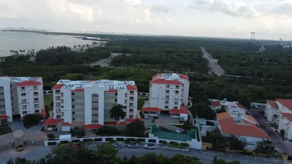 Venta de Departamento en Cancún Zona Hotelera con Amenidades