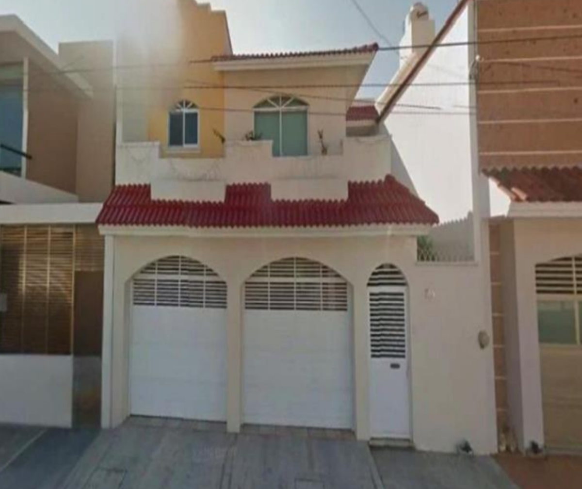 Casa en venta en Jardines de Mocambo, Boca del Río — foto 1 de 8