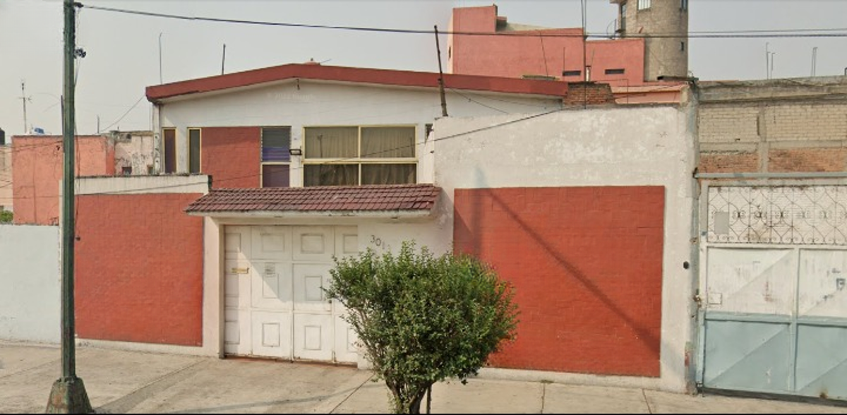 Casa en venta en Tres Estrellas, Gustavo A. Madero — foto 1 de 18