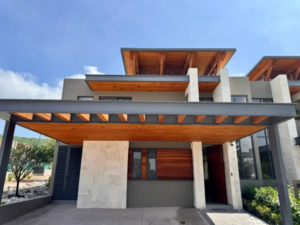 Casa con Terraza y 3 Habitaciones en Altozano, Querétaro