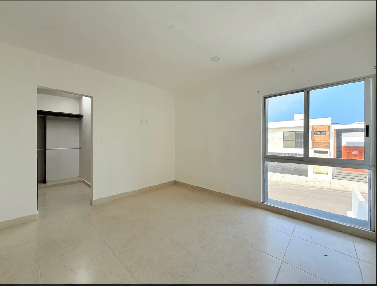 Casa en venta en Lomas de la Rioja, Alvarado — foto 1 de 15