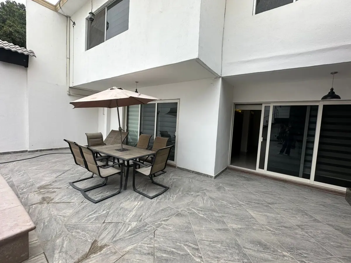 Vista 5 de Casa en Venta en Estrella Torreón – Con Piscina y Espacios Amplios