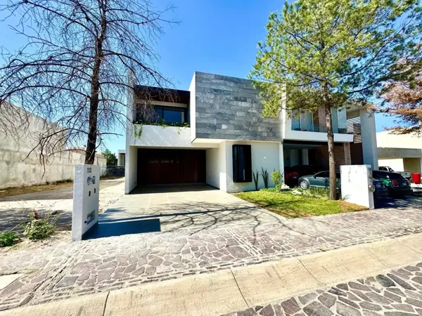 Casa en venta en La Campiña del Bosque, León — foto 3 de 18
