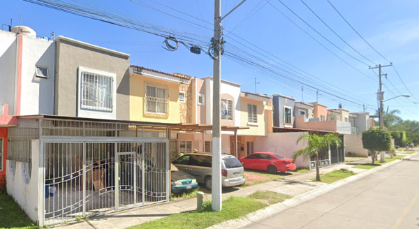 Casa en venta en Parques de Tesistán, Zapopan — foto 2 de 11