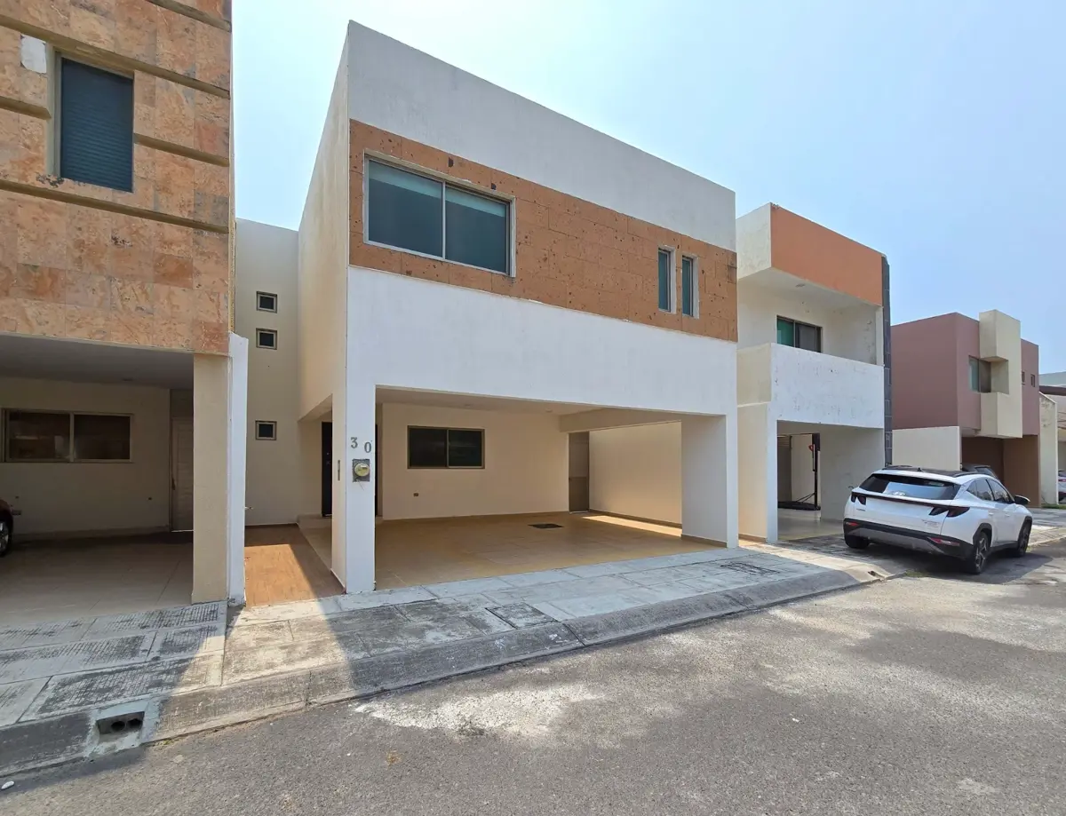 Casa en venta en Lomas del Sol, Alvarado — foto 1 de 20