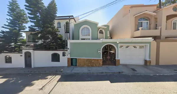 Casa en venta en Valle Dorado, Ensenada — foto 2 de 12