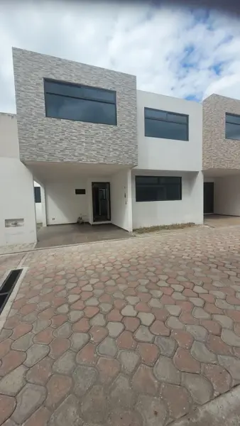 Hermosa Casa en Venta $2,250.000. Zona Parque Puebla