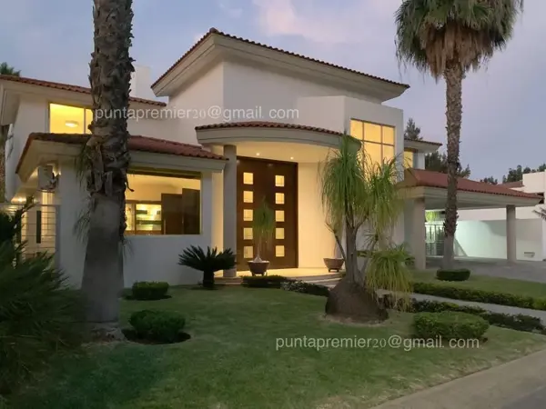 Casa en venta en Lomas Del Bosque, Zapopan — foto 2 de 23