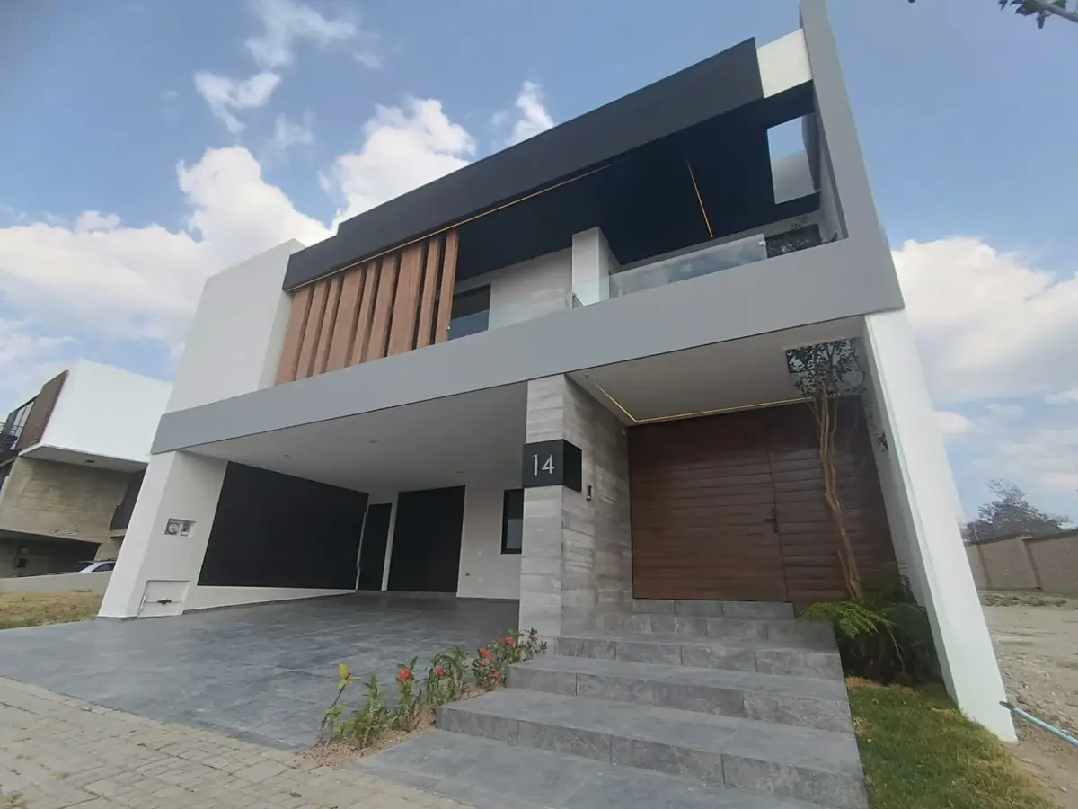 Casa en Venta en Lomas de Angelopolis III, Excelente Ubicación, acabados y Amenidades Premium
Casa Casa en Venta en Lomas de Angelopolis III, Excelente Ubicación, acabados y Amenidades Premium
Casa