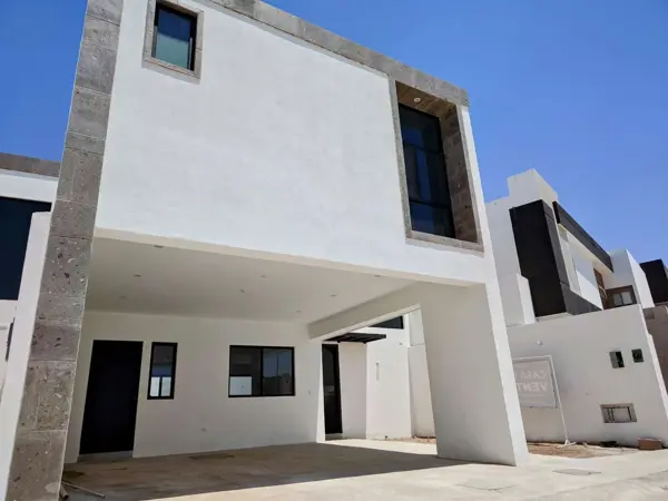 Casa en Venta en el Circuito Cedros, Zona Viñedos Torreón Coah.